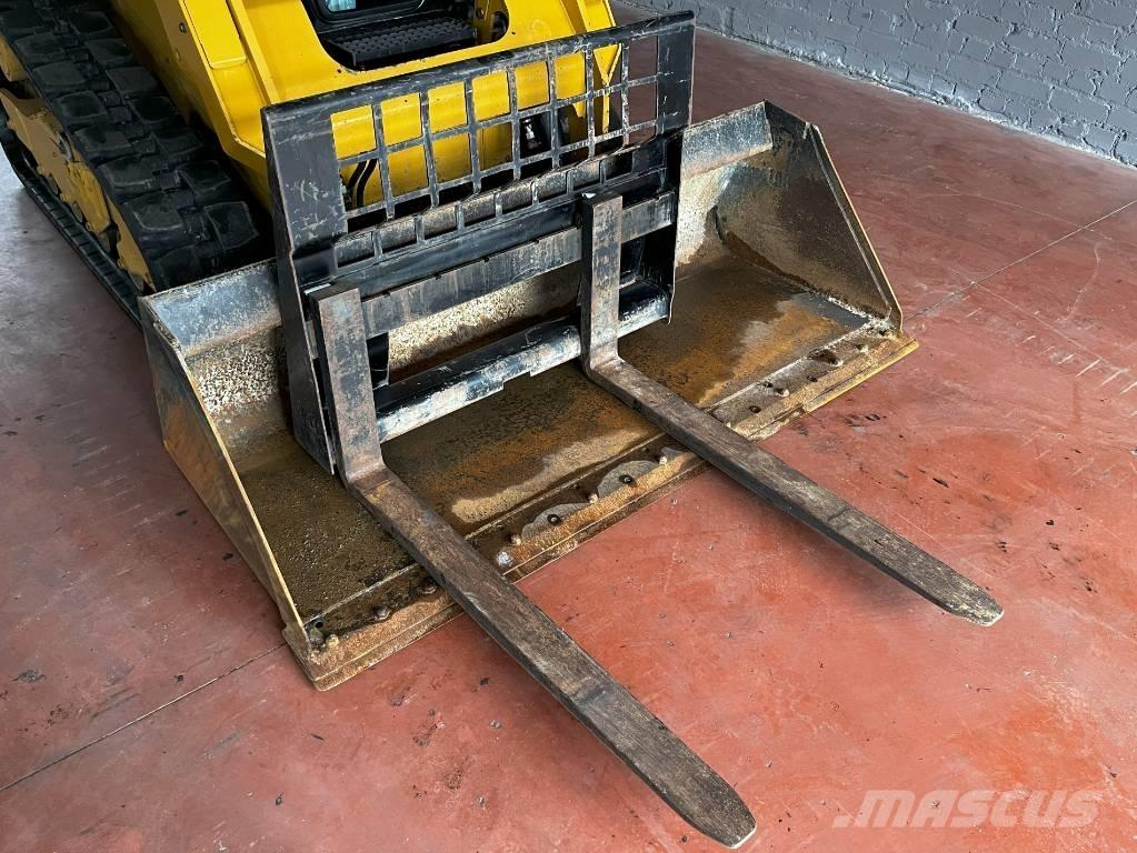 CAT 259 D Schrankladers