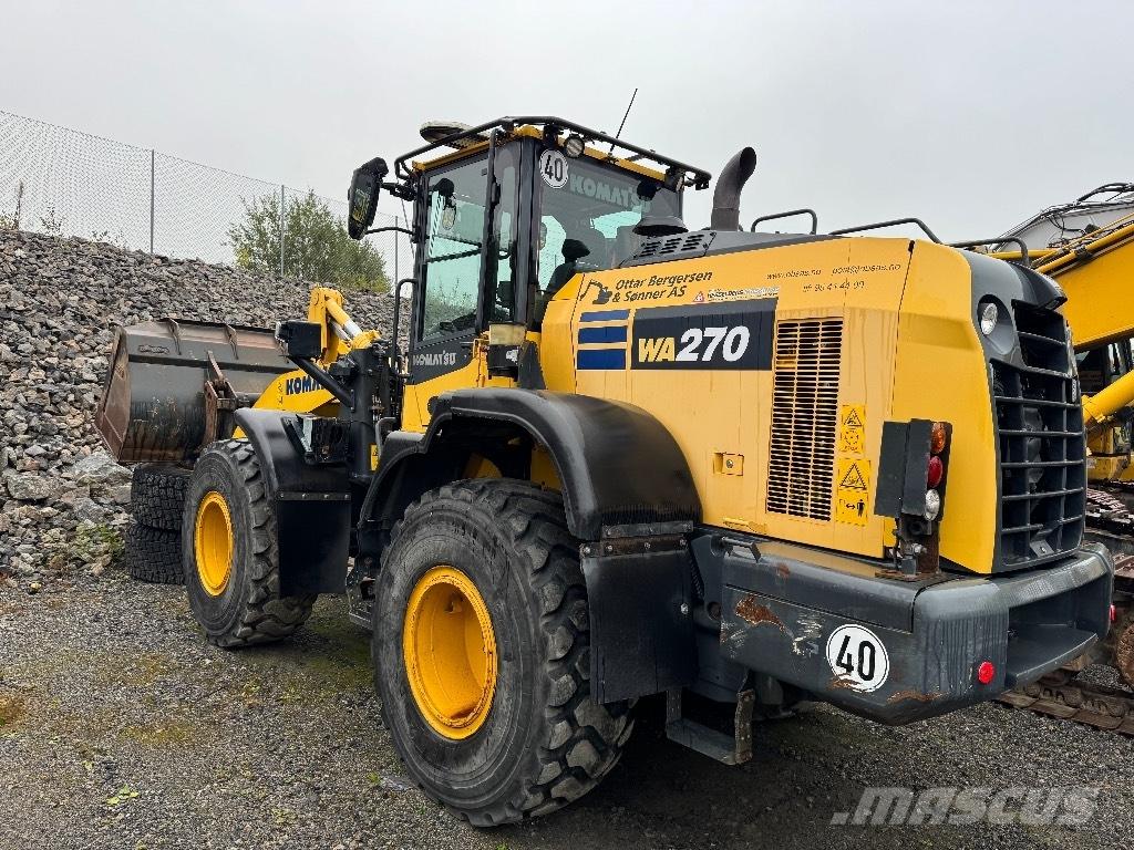 Komatsu WA 270-8 Wielladers