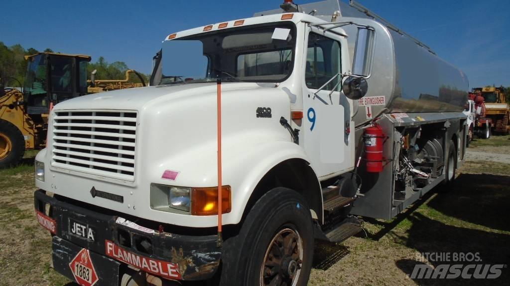 International 4900 Tankwagen