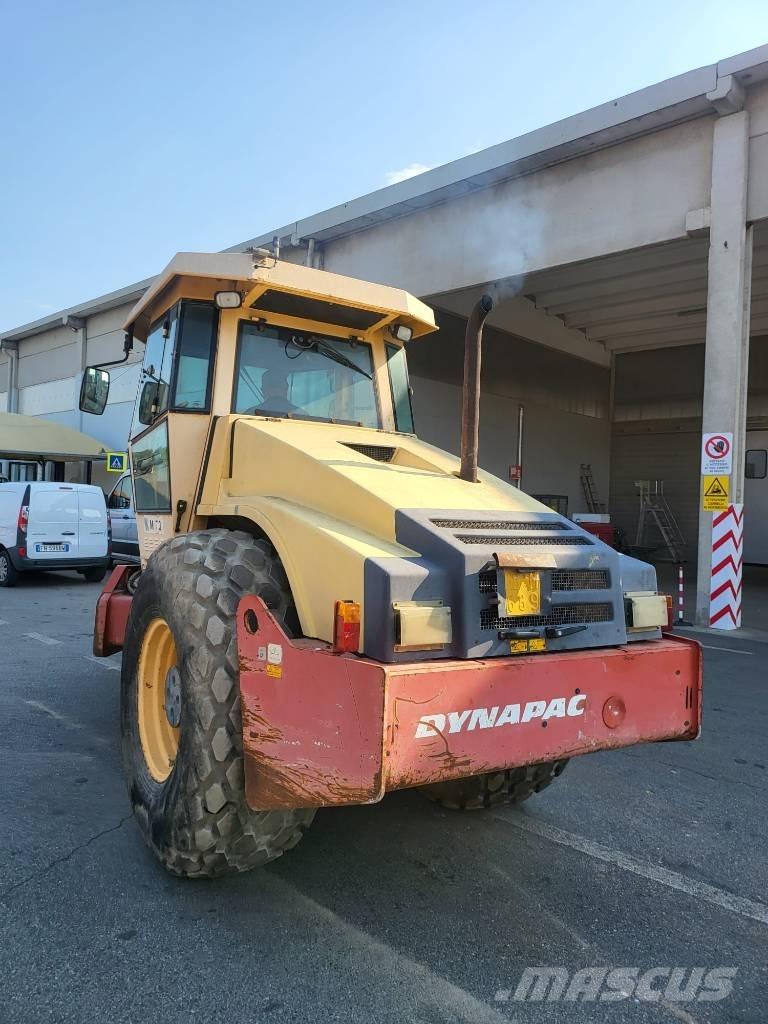 Dynapac CA 302 D Trilrolwalsen