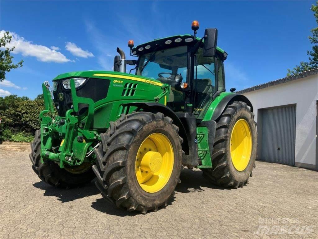 John Deere 6145R Tractoren