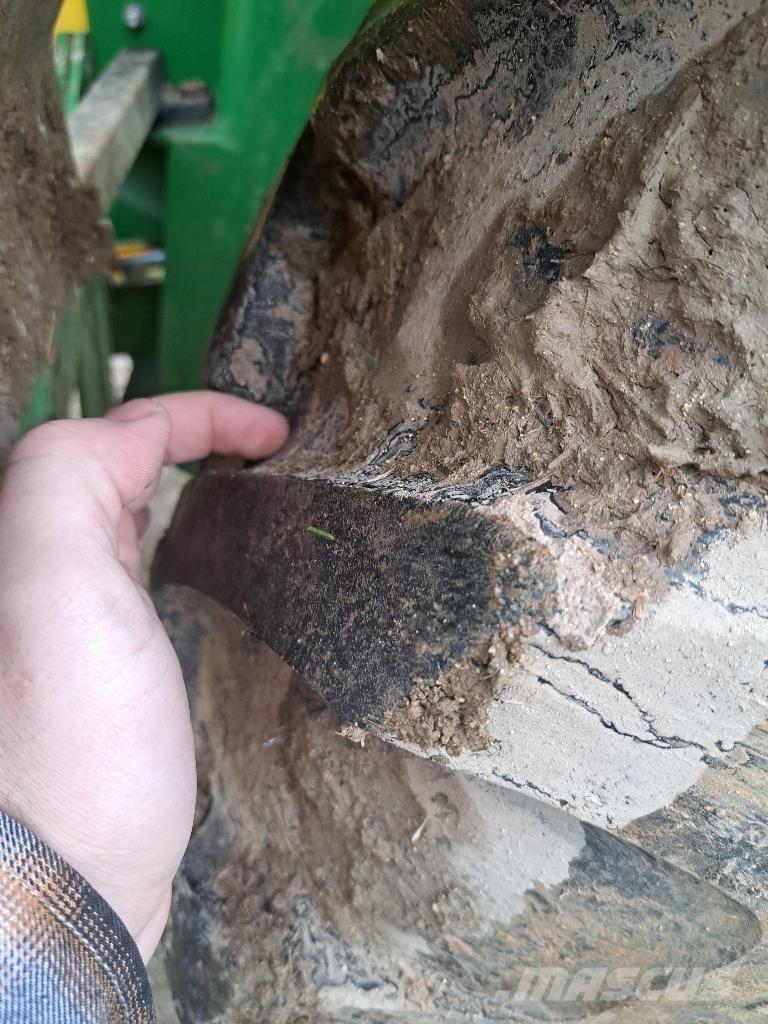 John Deere 732 Getrokken spuitmachines