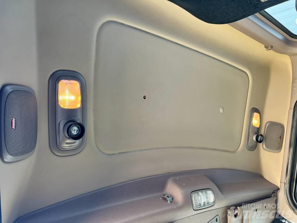 Peterbilt 379 Trekkers