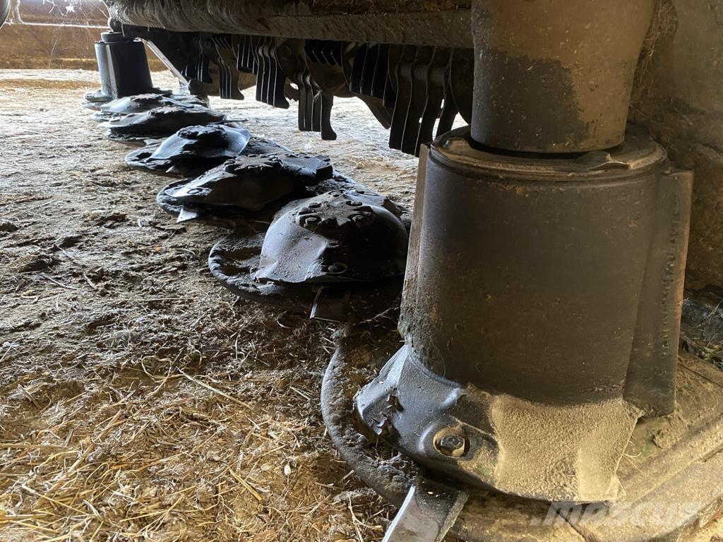 John Deere F 310 R Gemonteerde en gesleepte maaiers