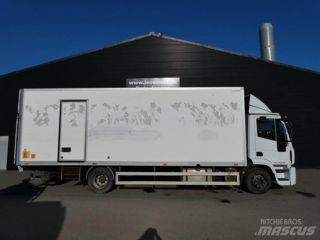 Iveco 120E 25 Bakwagens met gesloten opbouw
