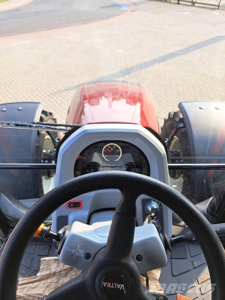 Valtra G 135 Active Tractoren