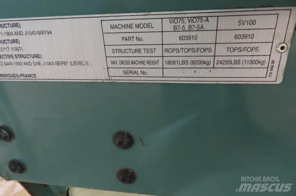 Yanmar Vio 75 Cabine en interieur