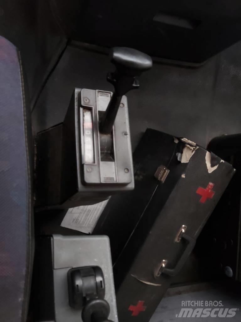 Mercedes-Benz 814D Gesloten bedrijfswagens
