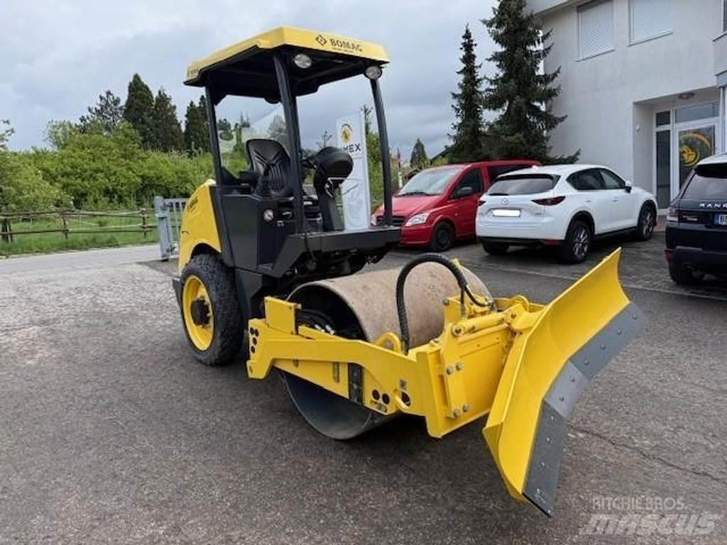 Bomag 124 DH-5 Trilrolwalsen
