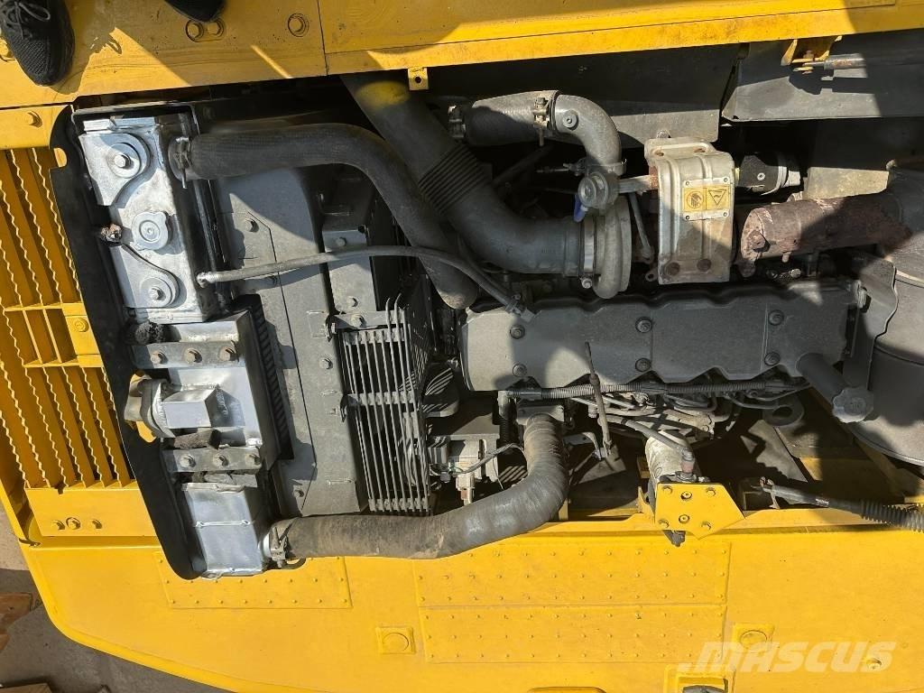 Komatsu PC220-8 Midigraafmachines 7t - 12t