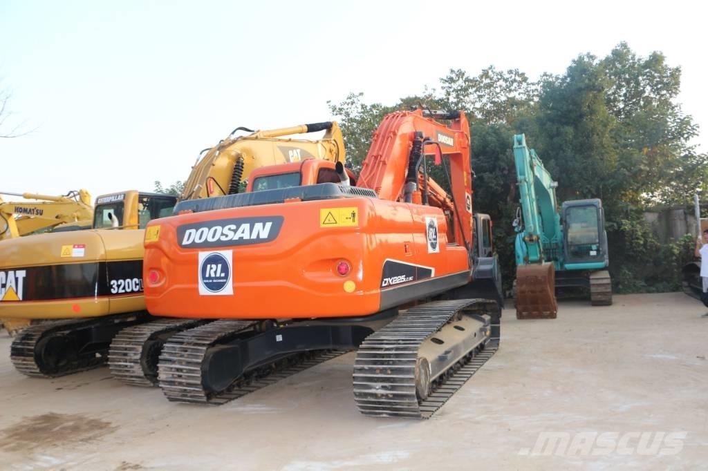 Doosan dx225 Rupsgraafmachines
