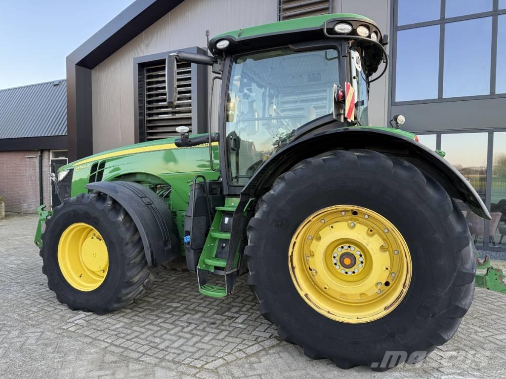 John Deere 8345 R Tractoren