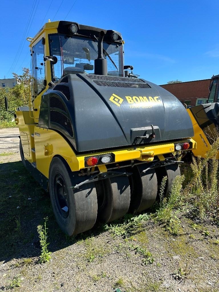 Bomag BW24RH Bandenwalsen