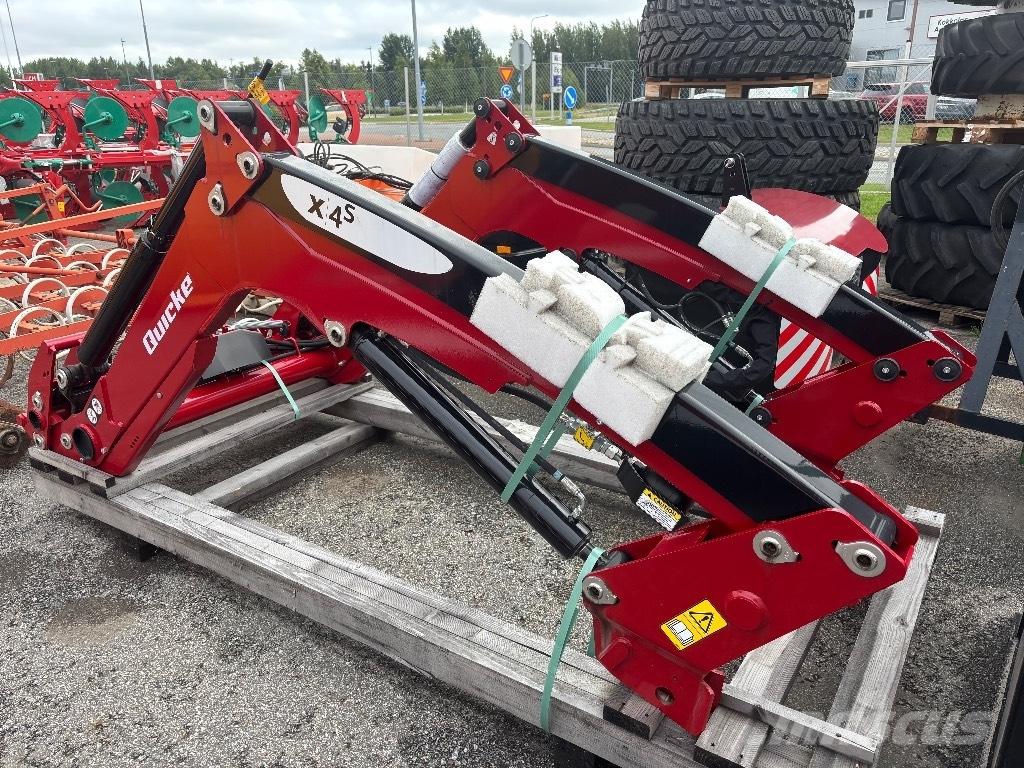 Quicke X4 S  DM  Euro Voorladers en gravers
