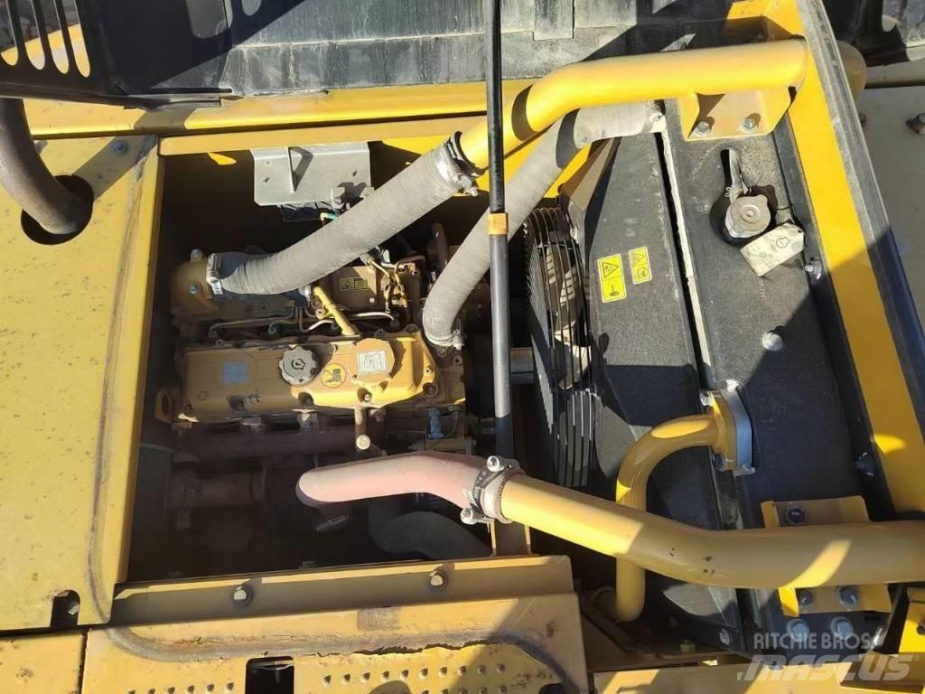 CAT 318 Rupsgraafmachines