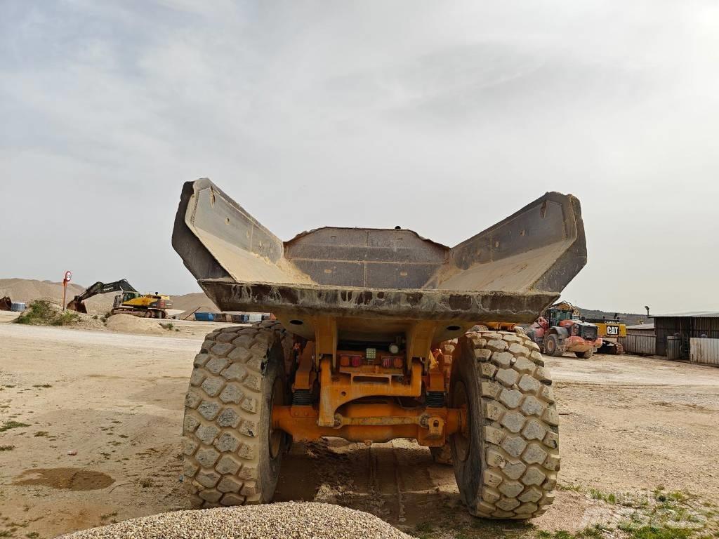 CAT 740B Knik dumptrucks