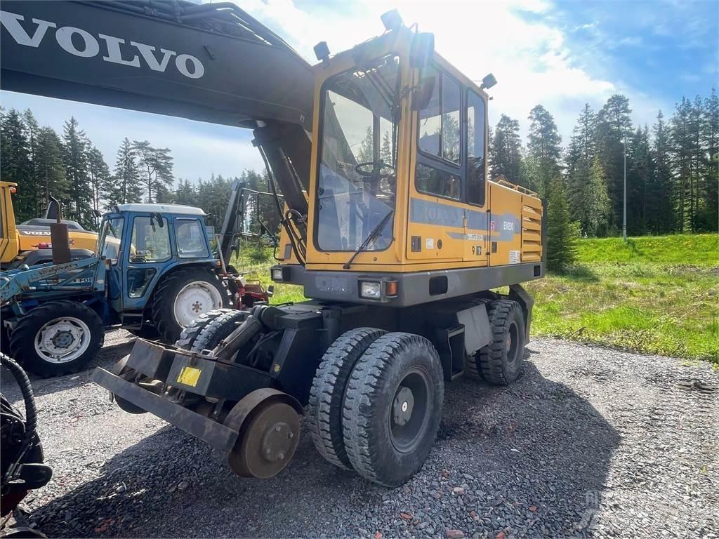 Volvo EW 200 4x4 Wielgraafmachines