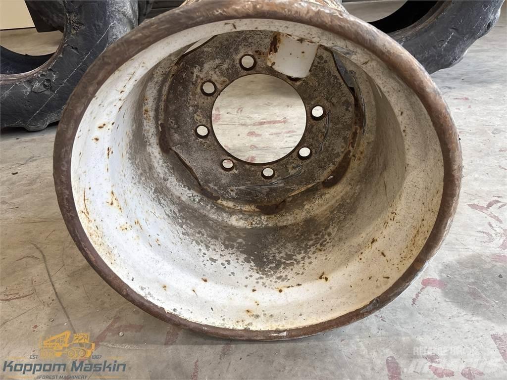 Gremo 704 20x22,5 Banden, wielen en velgen