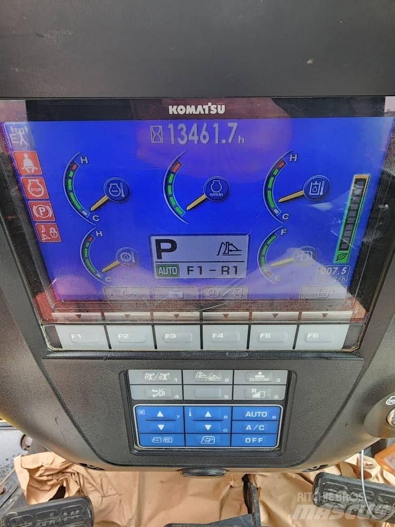 Komatsu D 65 PX-17 Rupsdozers