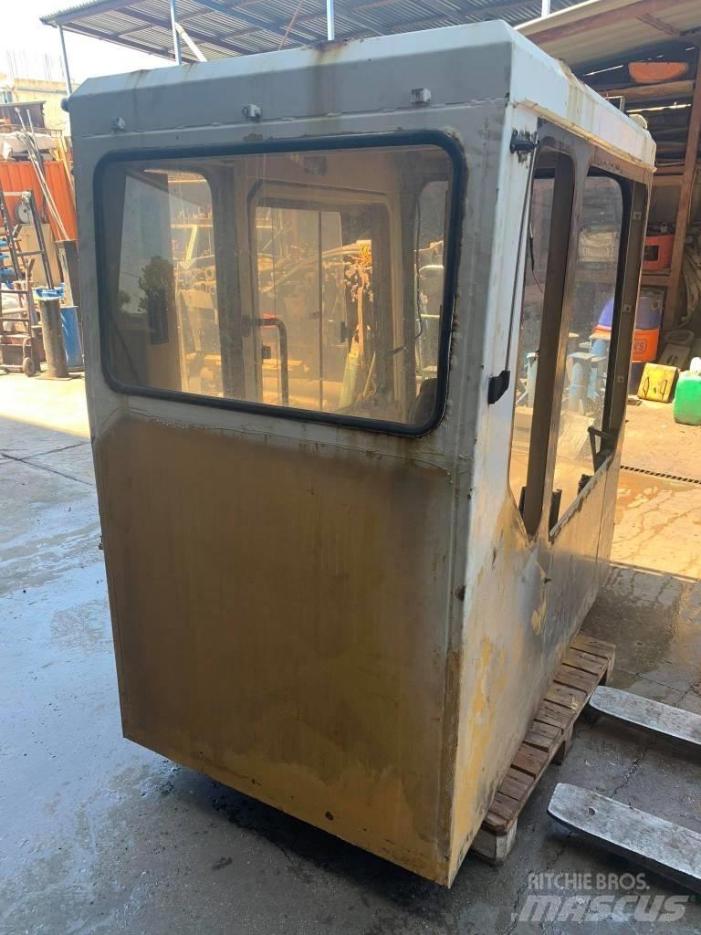 CAT 375 Cabine en interieur