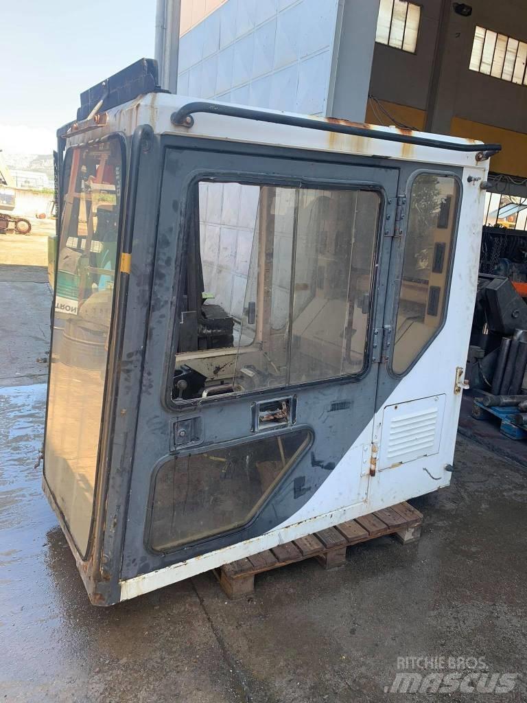 CAT 375 Cabine en interieur