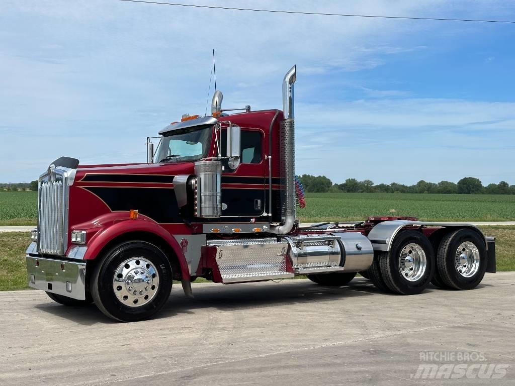Kenworth W900 Trekkers