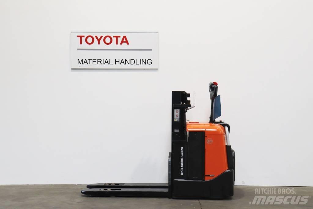 Toyota SPE125 Stapelaar meeloop