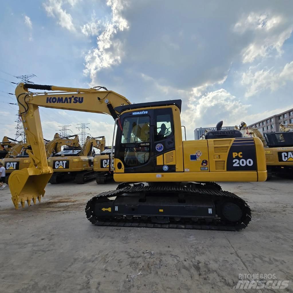Komatsu PC 200-8 Rupsgraafmachines