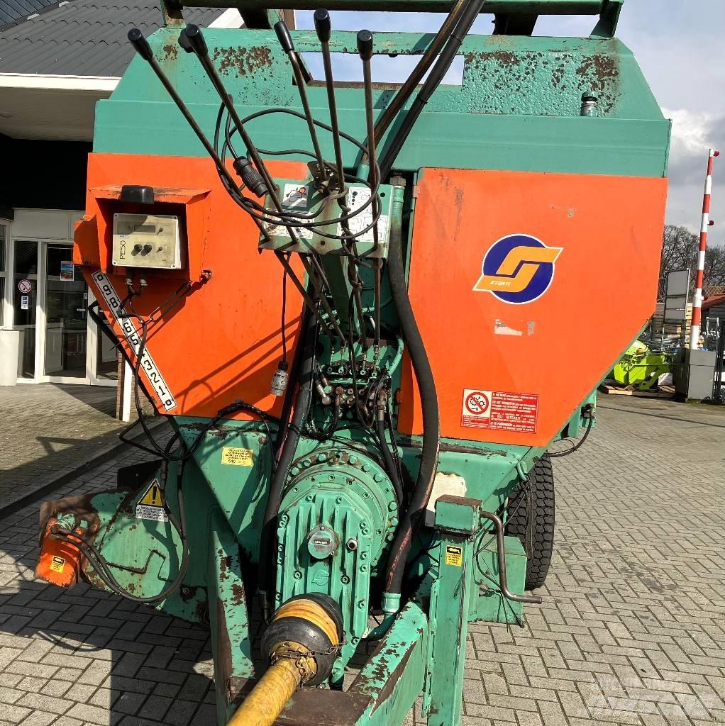 Storti Boxer 12 Uitkuilmachines