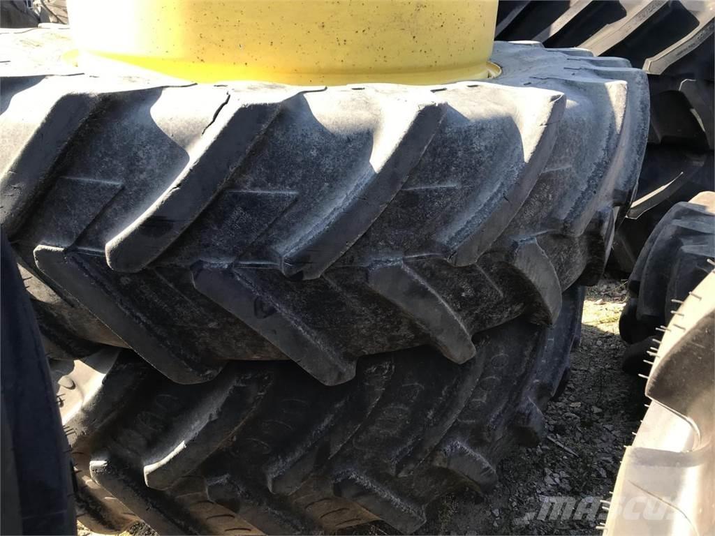 Michelin 520/85R46 Banden, wielen en velgen