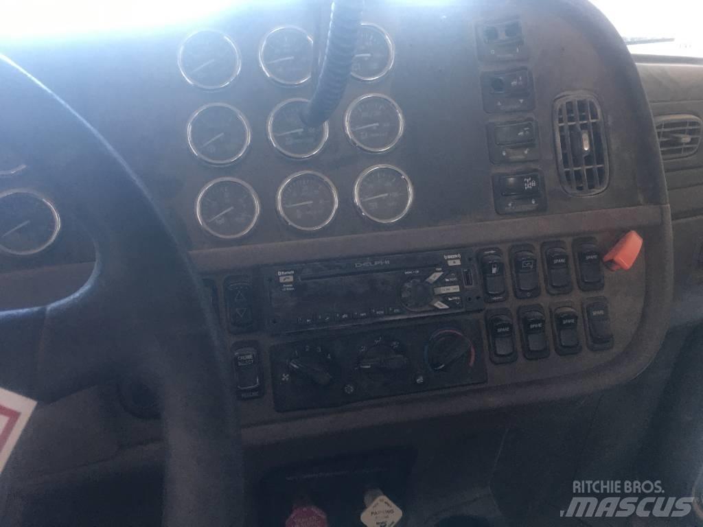Peterbilt 386 Trekkers