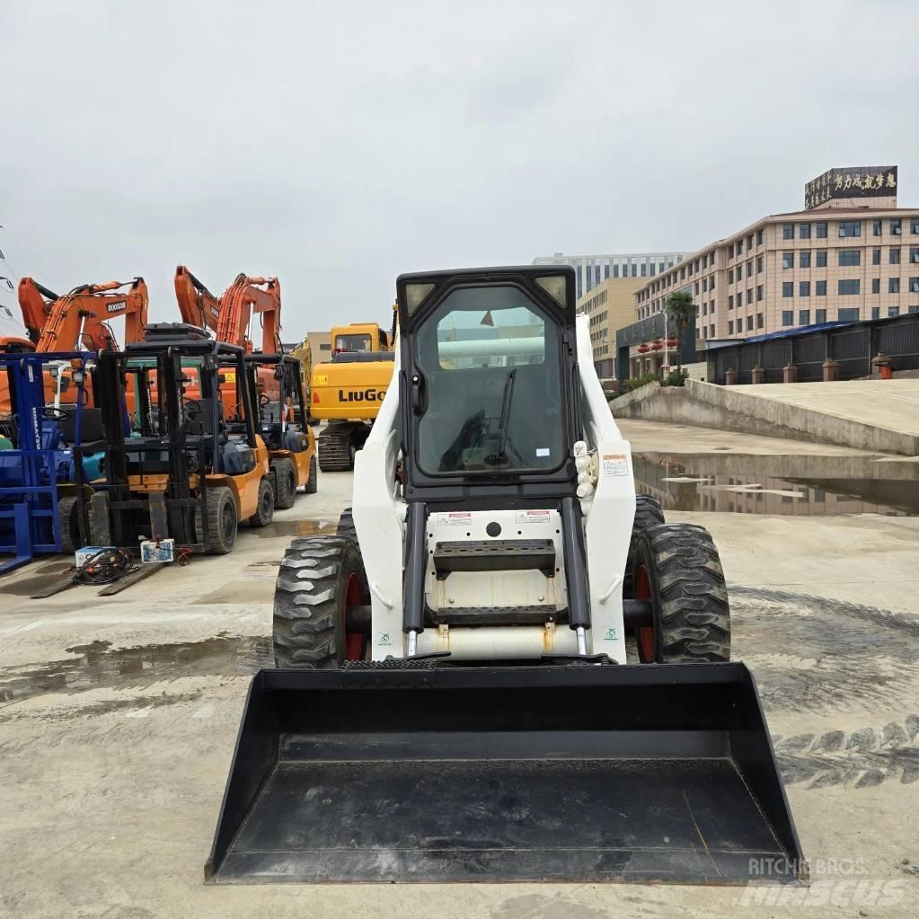 Bobcat S 300 Schrankladers
