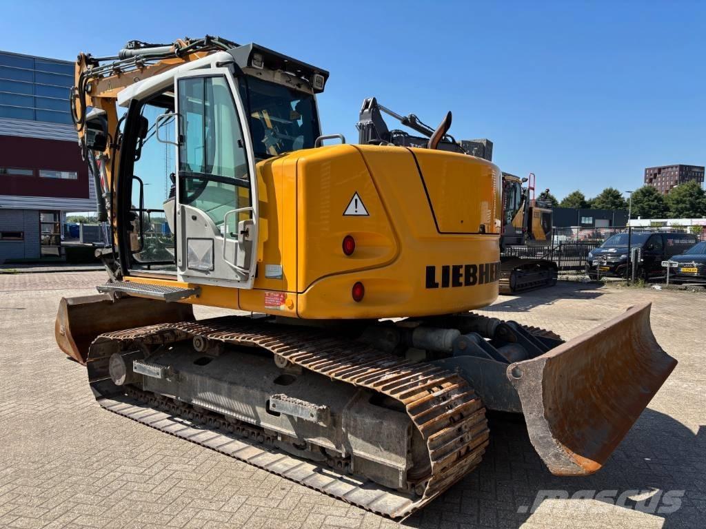 Liebherr R 914 Rupsgraafmachines