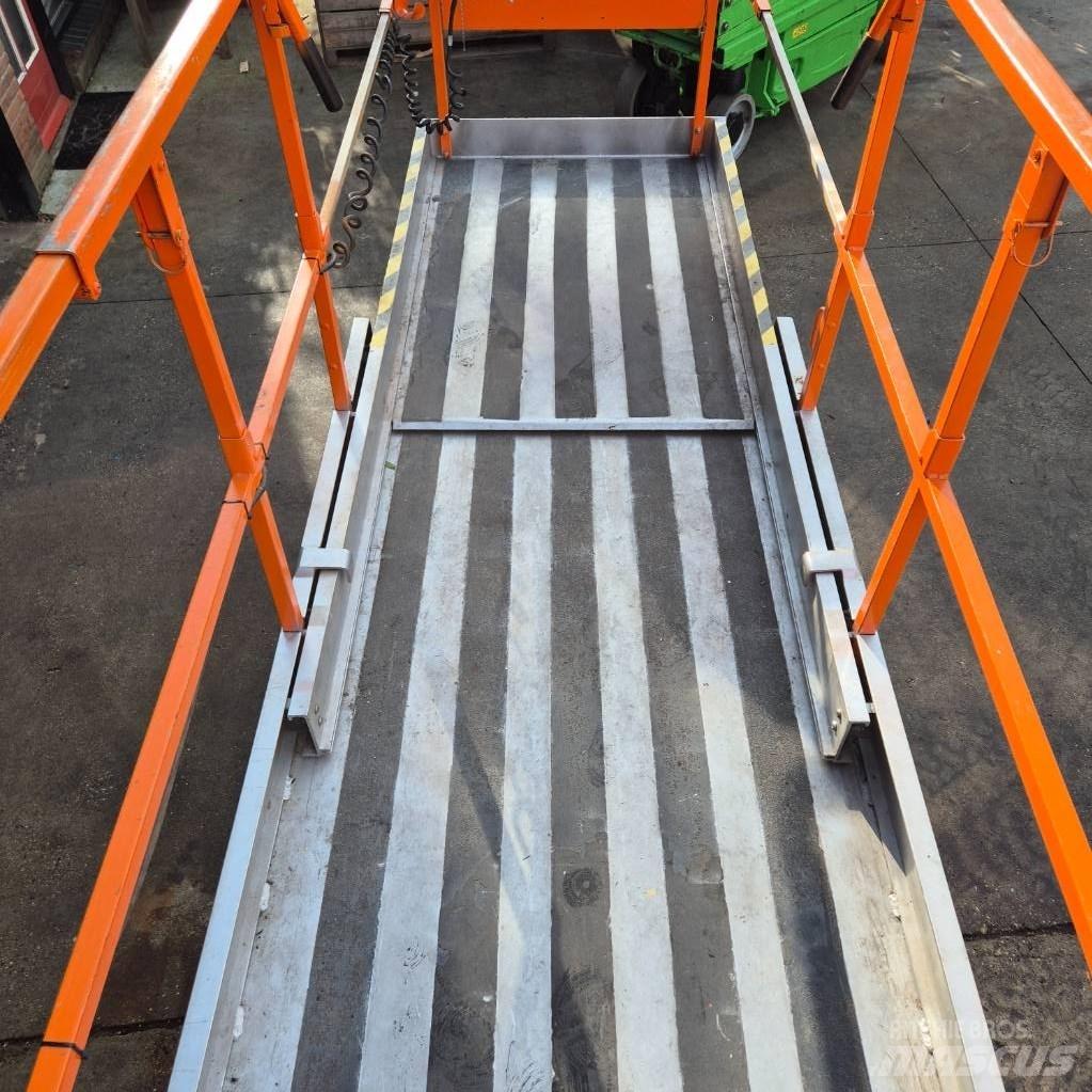 JLG 3246 ES Schaarhoogwerkers