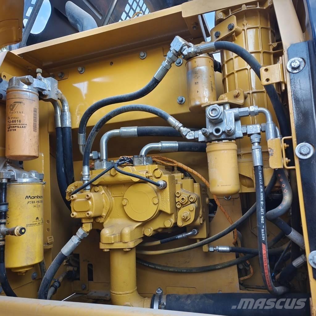CAT 320 D Rupsgraafmachines