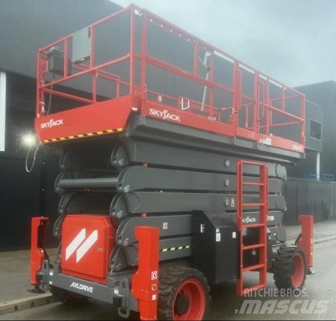 SkyJack SJ9664RT Schaarhoogwerkers