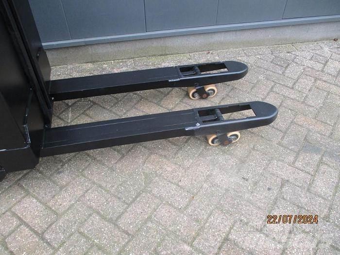 BT SWE 080L Stapelaar meeloop