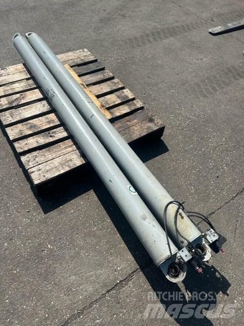 SkyJack SJ 8831 Schaarhoogwerkers