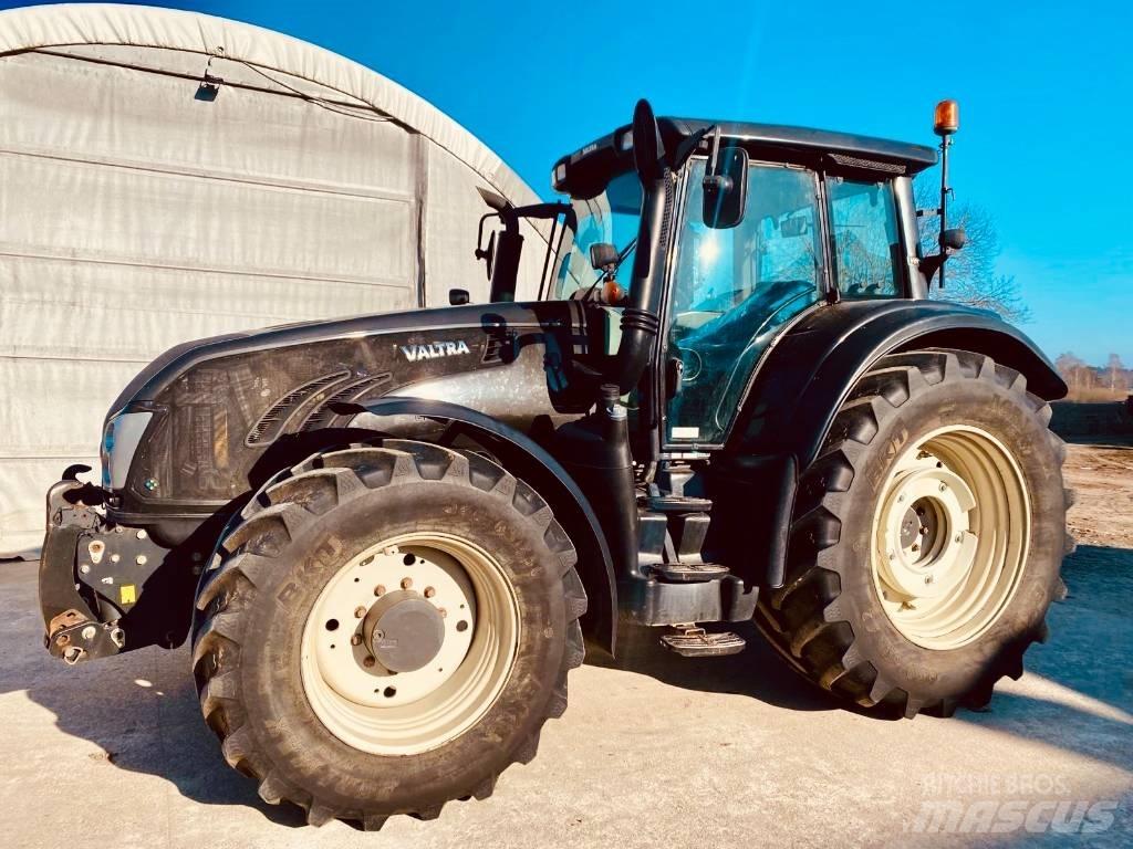 Valtra T 203 Tractoren