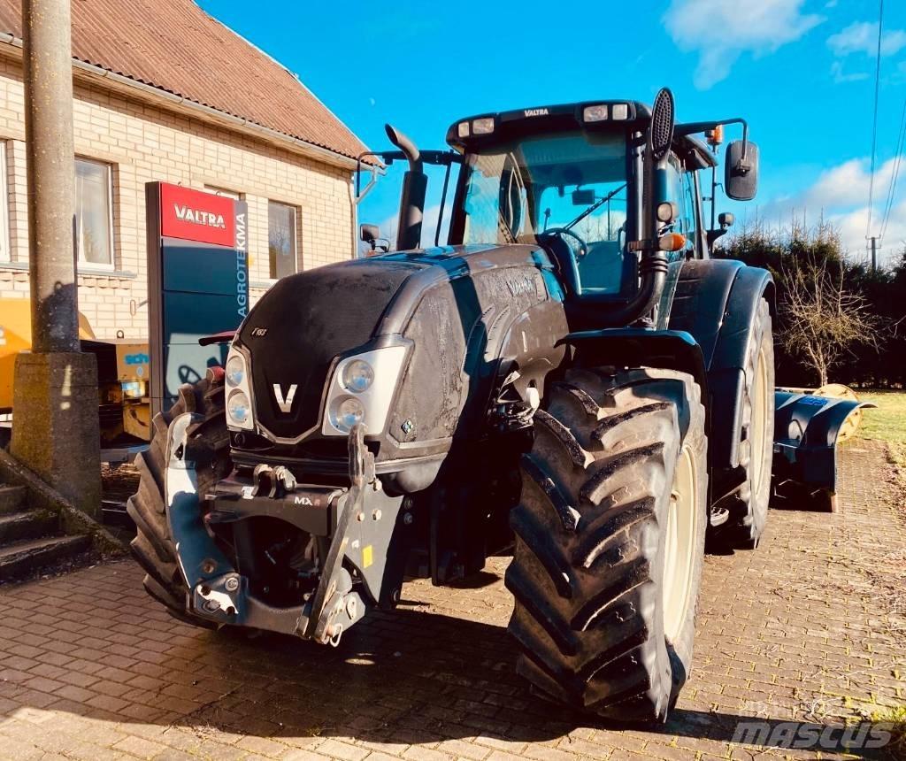 Valtra T 203 Tractoren