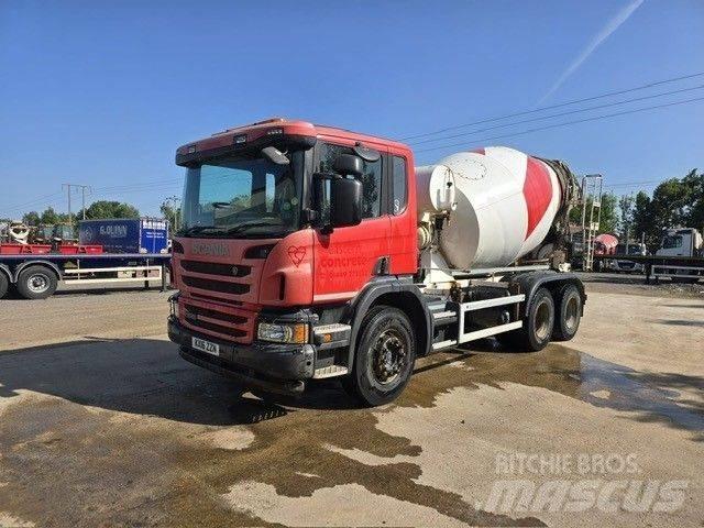 Scania P 320 Betonmixers en pompen