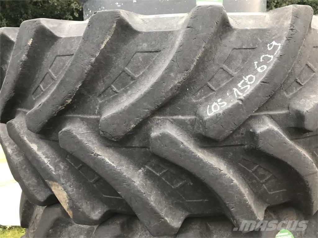 Petlas 600/65R34 Banden, wielen en velgen