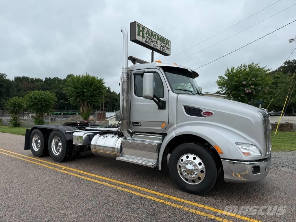Peterbilt 579 Trekkers