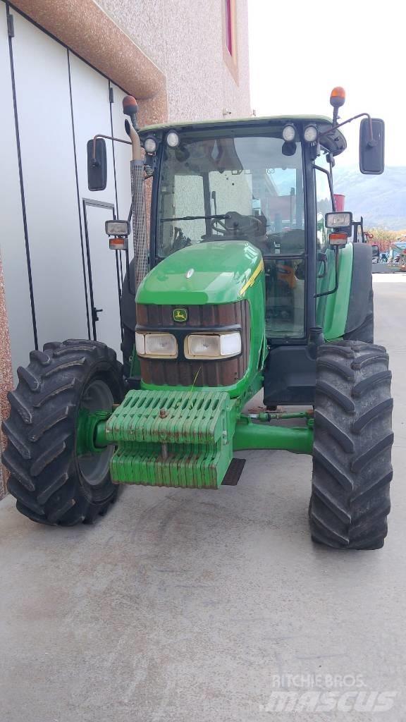 John Deere 5820 Tractoren