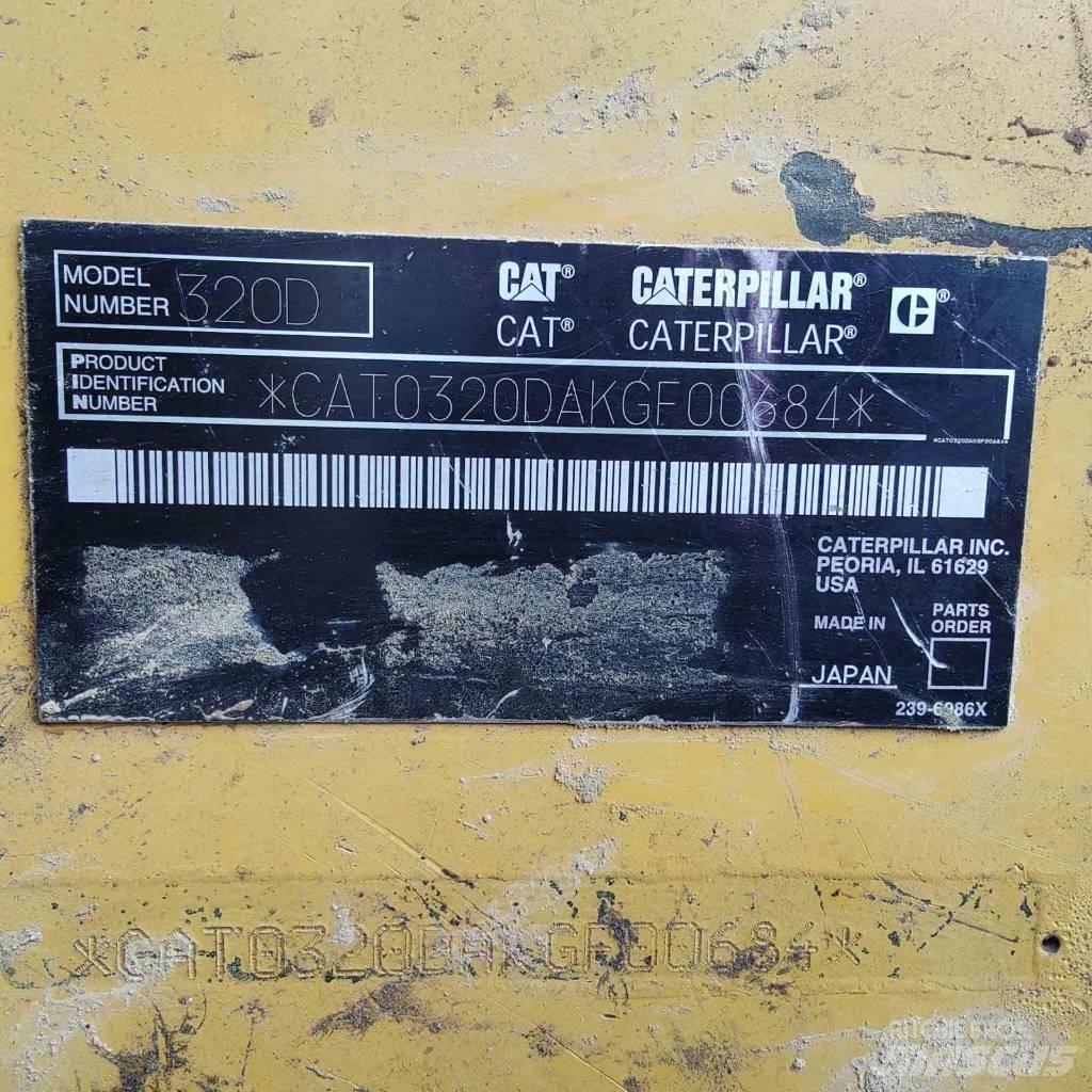 CAT 320 Rupsgraafmachines