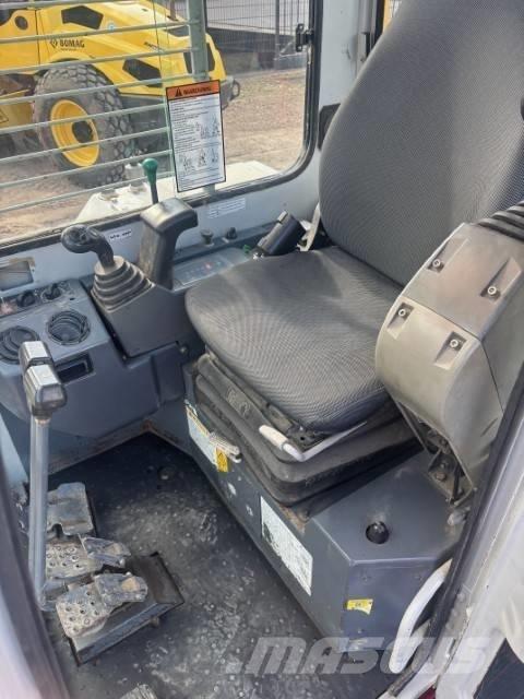 Takeuchi TB 153 FR Minigraafmachines < 7t