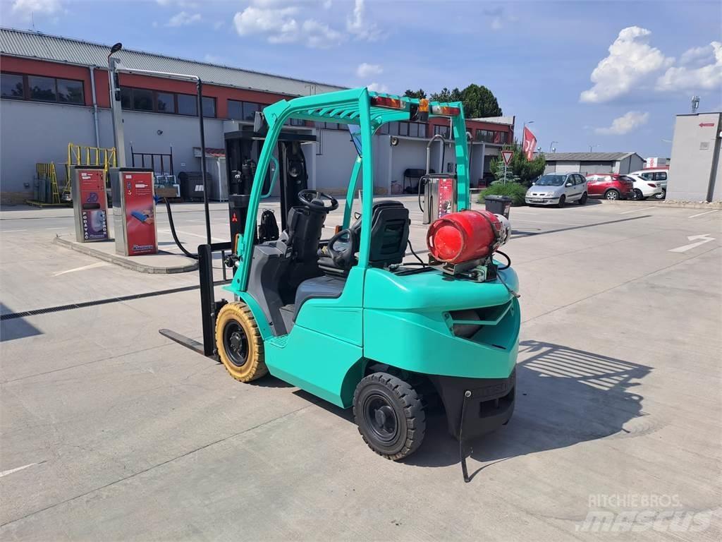 Mitsubishi FG25N LPG heftrucks