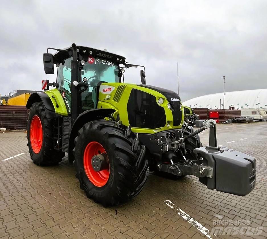 CLAAS Axion 850 Tractoren
