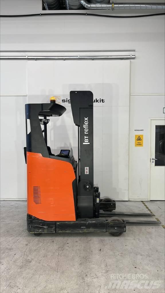 BT RR E 140 H Reachtruck voor hoog niveau
