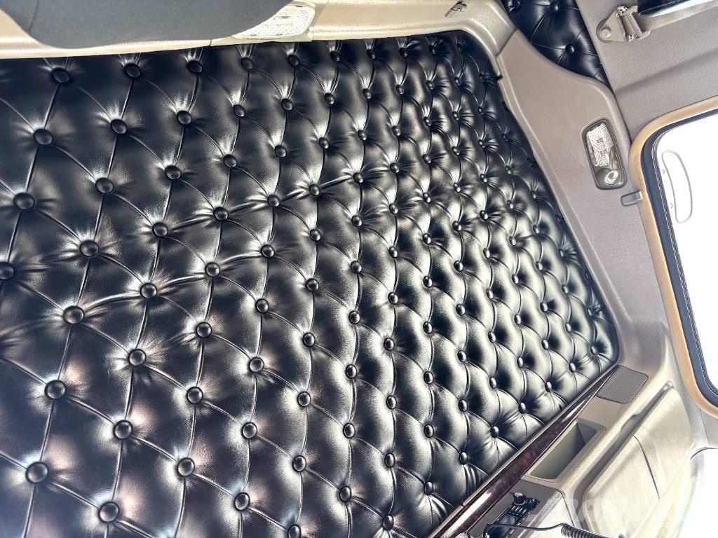 Kenworth T 800 Trekkers